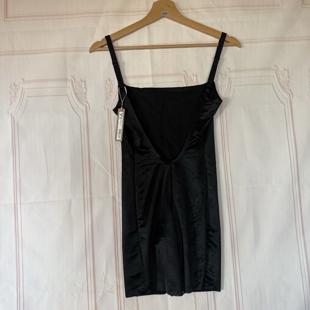 Skims Simply Bare Low Back Mid Thigh Bodysuit Onyx Black Size S NWT $78